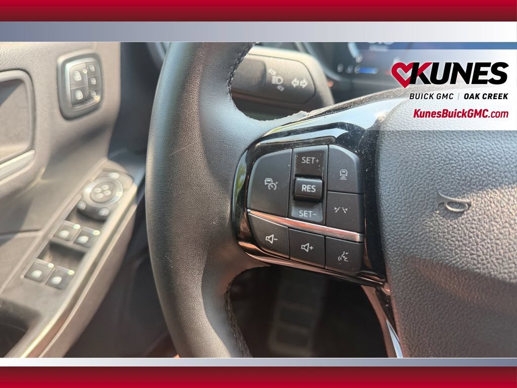 Used 2025 Ford Escape Platinum AWD/4WD image 17