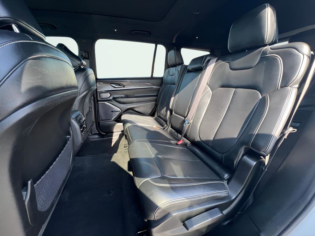 Used 2022 Jeep Grand Cherokee L Overland image 23