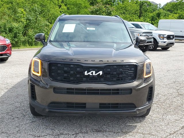 Used 2022 Kia Telluride EX w/ EX Premium Package image 2