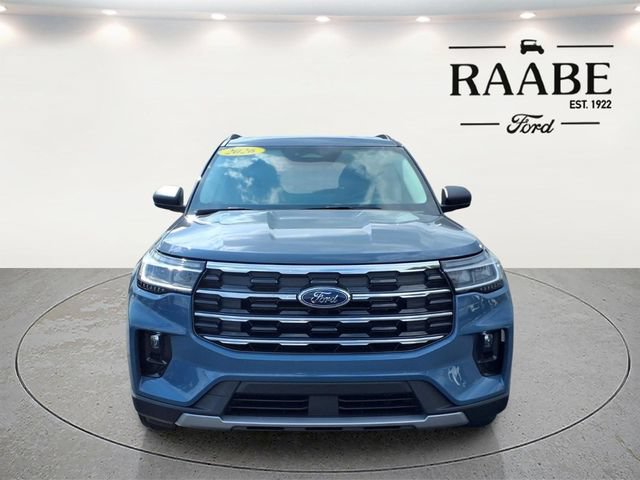 Used 2026 Ford Explorer Active w/ Active Comfort Package AWD/4WD image 2
