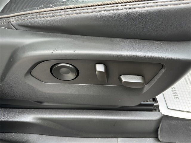 Used 2022 Chevrolet Suburban High Country image 15