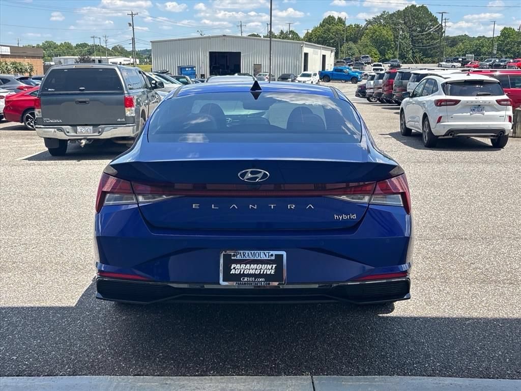 Used 2023 Hyundai Elantra Limited FWD image 25