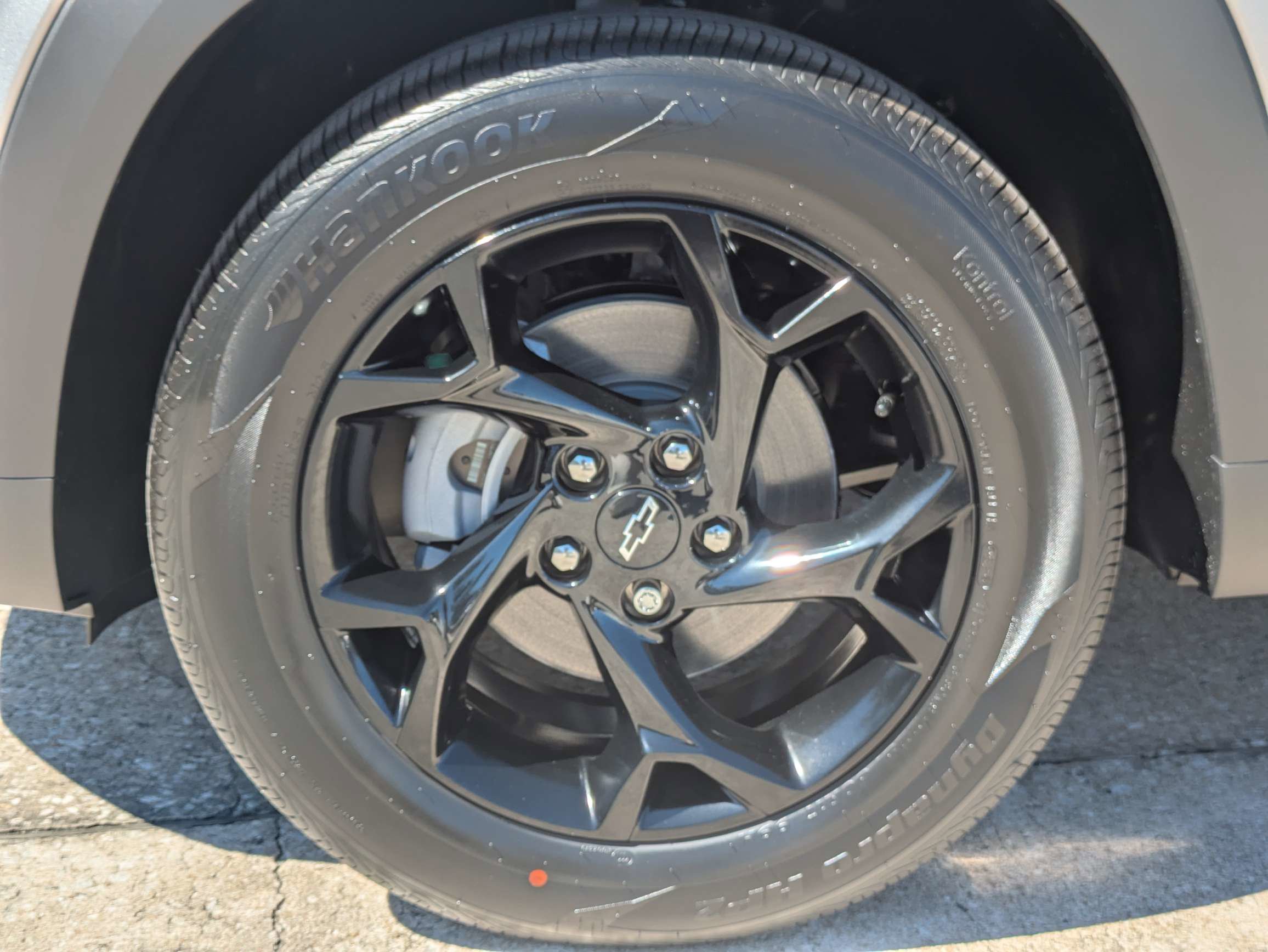 New 2026 Chevrolet Trax LT w/ Midnight Edition FWD image 30