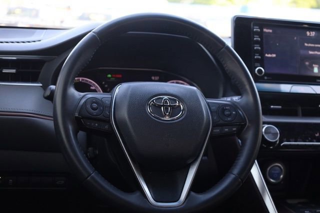 Used 2022 Toyota Venza XLE AWD/4WD image 32