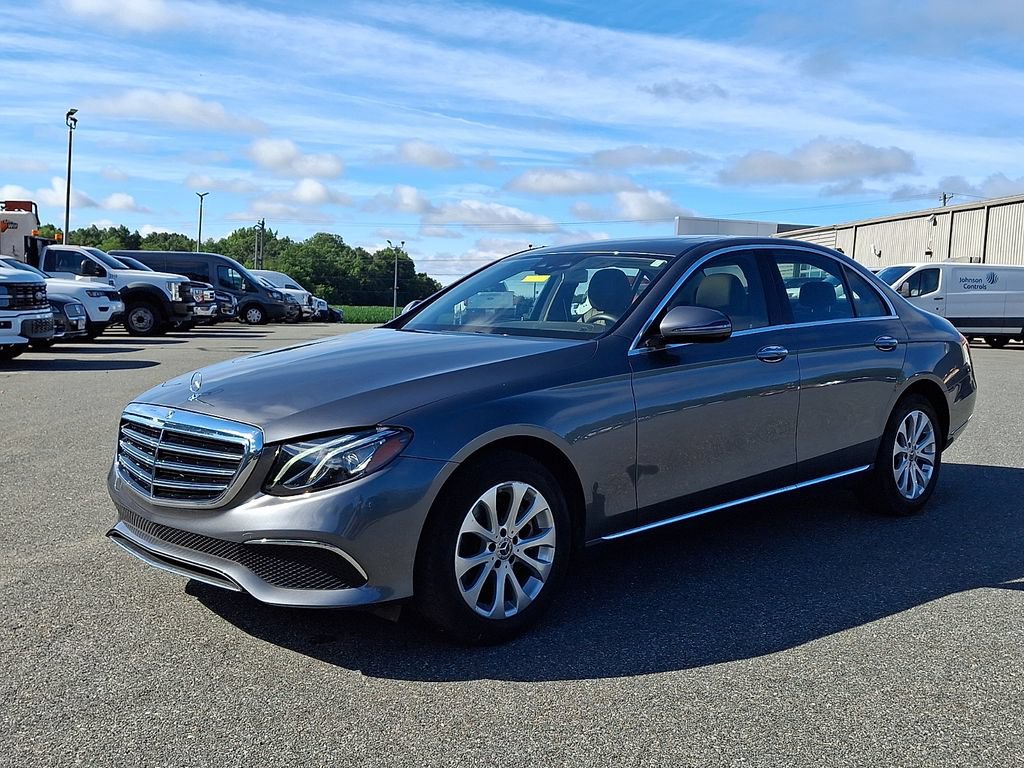 Used 2019 Mercedes-Benz E 300 4MATIC image 3