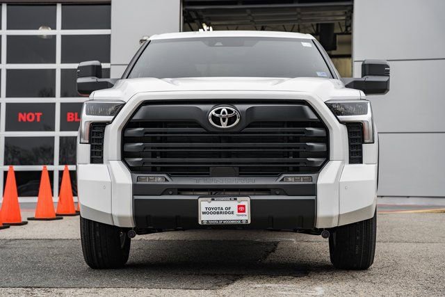 New 2026 Toyota Tundra SR5 w/ SR5 Convenience Package image 2