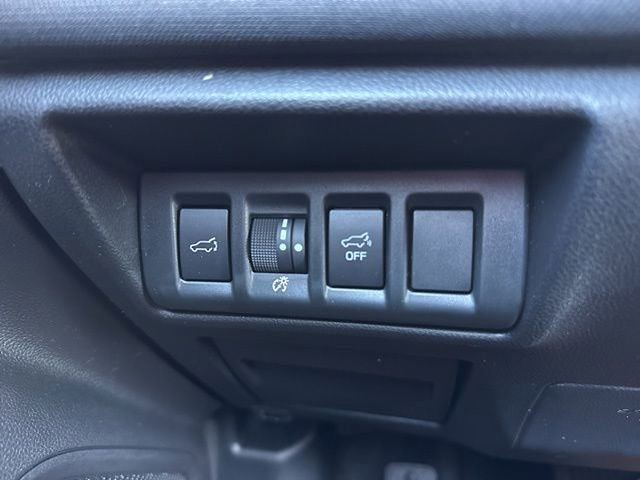 Used 2025 Subaru Outback Premium image 12
