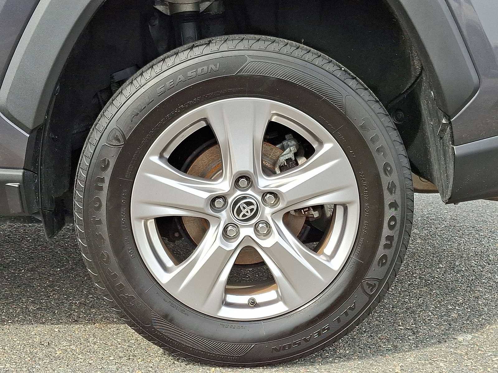 Used 2022 Toyota RAV4 XLE image 37