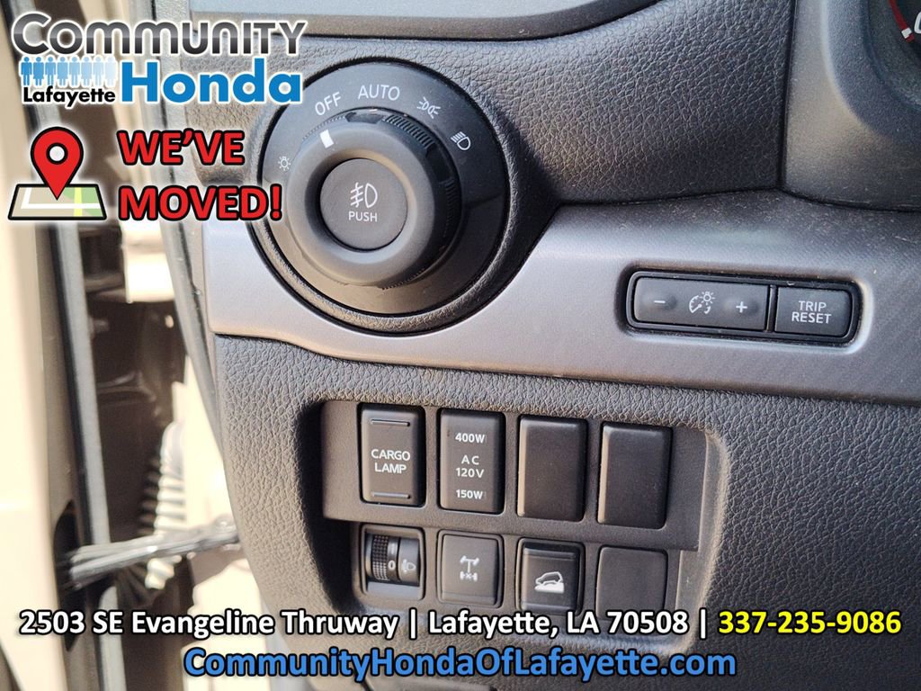 Used 2021 Nissan Titan PRO-4X w/ Pro-4x Convenience Package AWD/4WD image 24