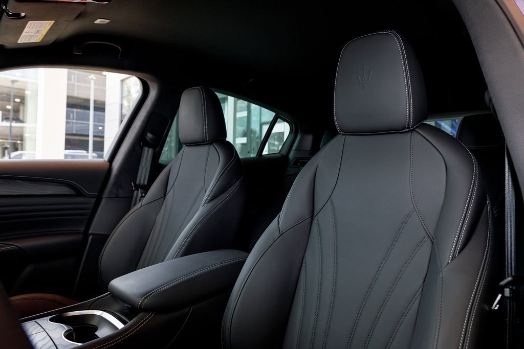 New 2025 Maserati Grecale GT image 21