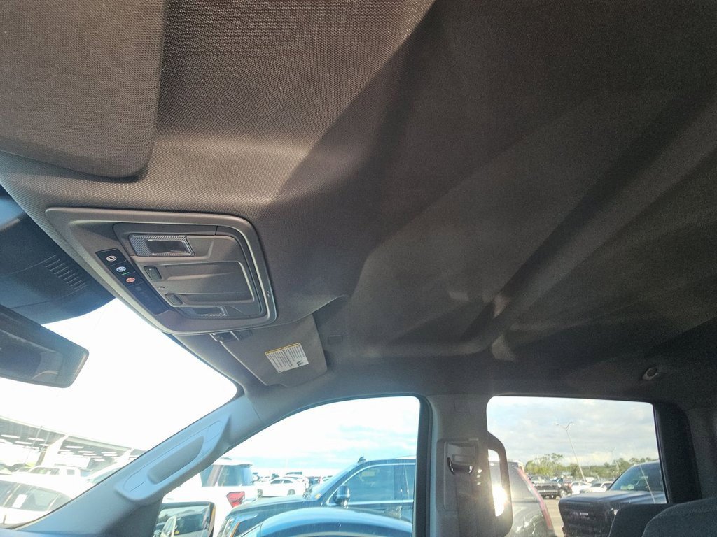 Used 2022 Chevrolet Silverado 1500 Custom image 16