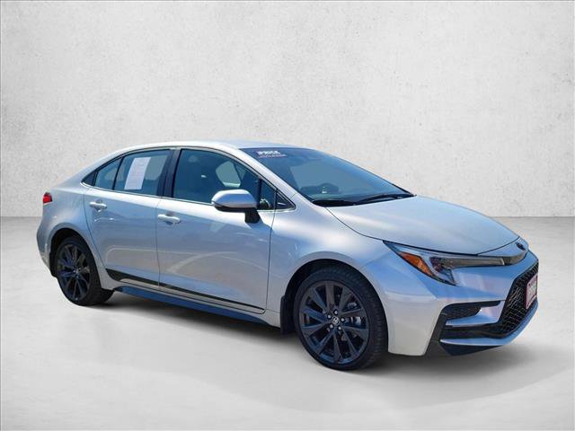Used 2026 Toyota Corolla SE FWD image 3