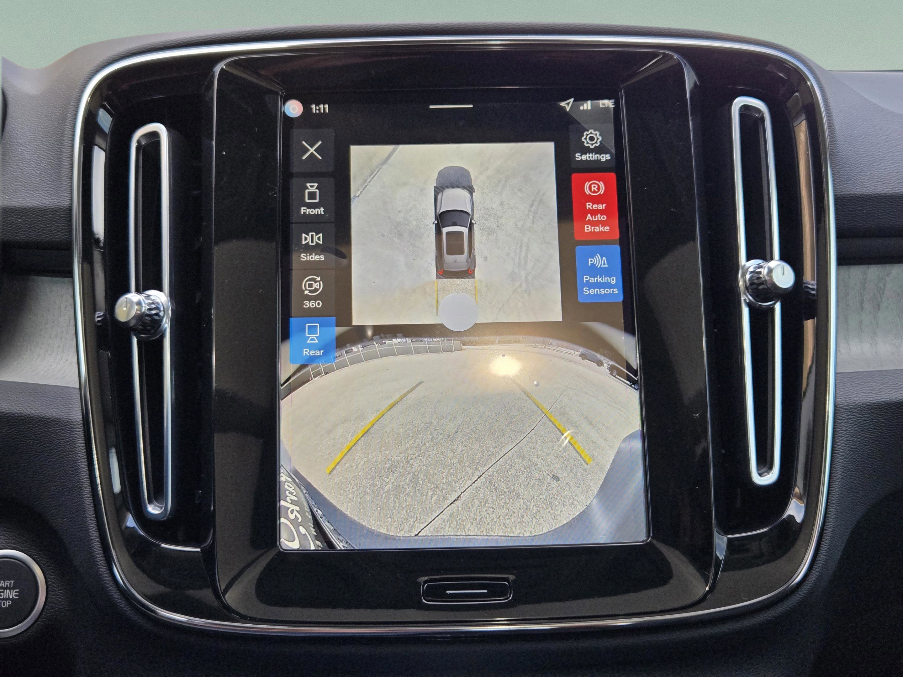 New 2026 Volvo XC40 B5 Ultra w/ Protection Package Premier AWD/4WD image 15