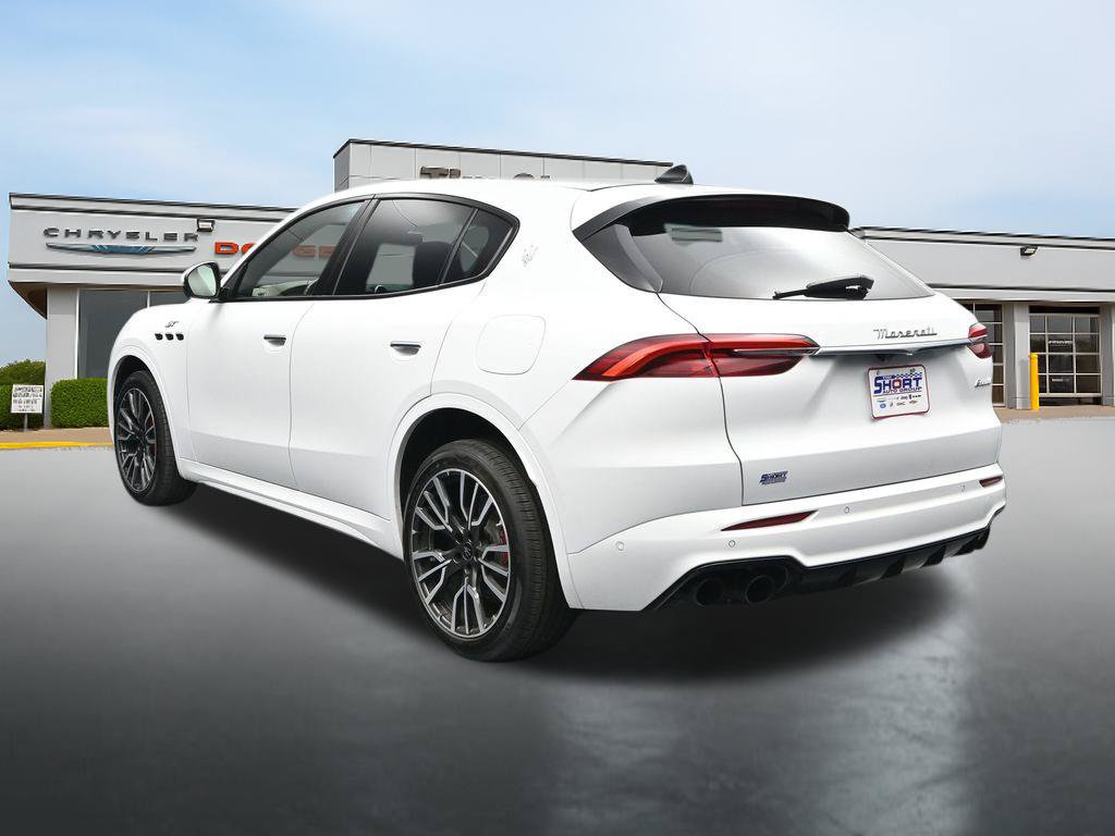 Used 2023 Maserati Grecale GT AWD/4WD image 3