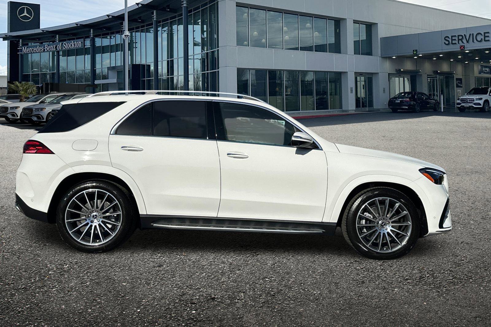 New 2026 Mercedes-Benz GLE 580 4MATIC image 3