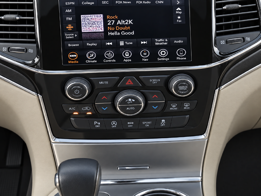 Used 2021 Jeep Grand Cherokee Limited w/ Premium Lighting Group AWD/4WD image 10