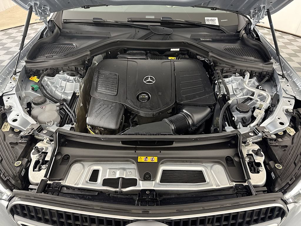 Used 2025 Mercedes-Benz GLC 350e 4MATIC image 29