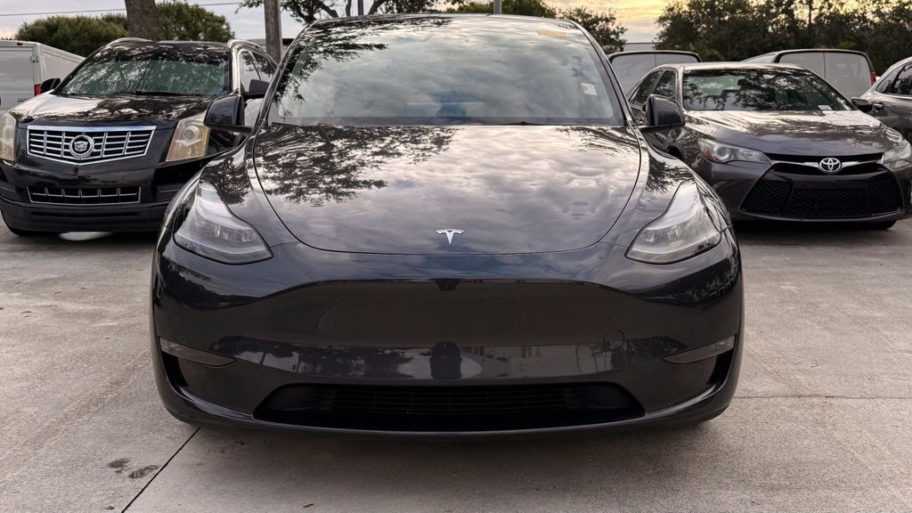 Used 2024 Tesla Model Y Performance AWD/4WD image 3