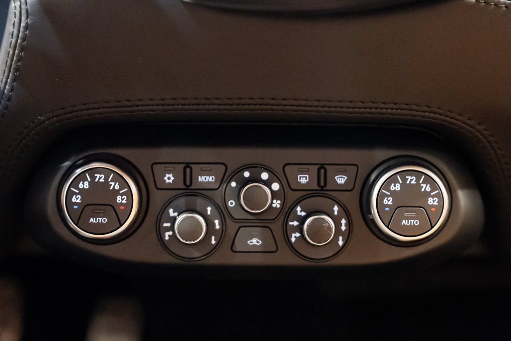 Used 2010 Ferrari 458 Italia Coupe RWD image 38