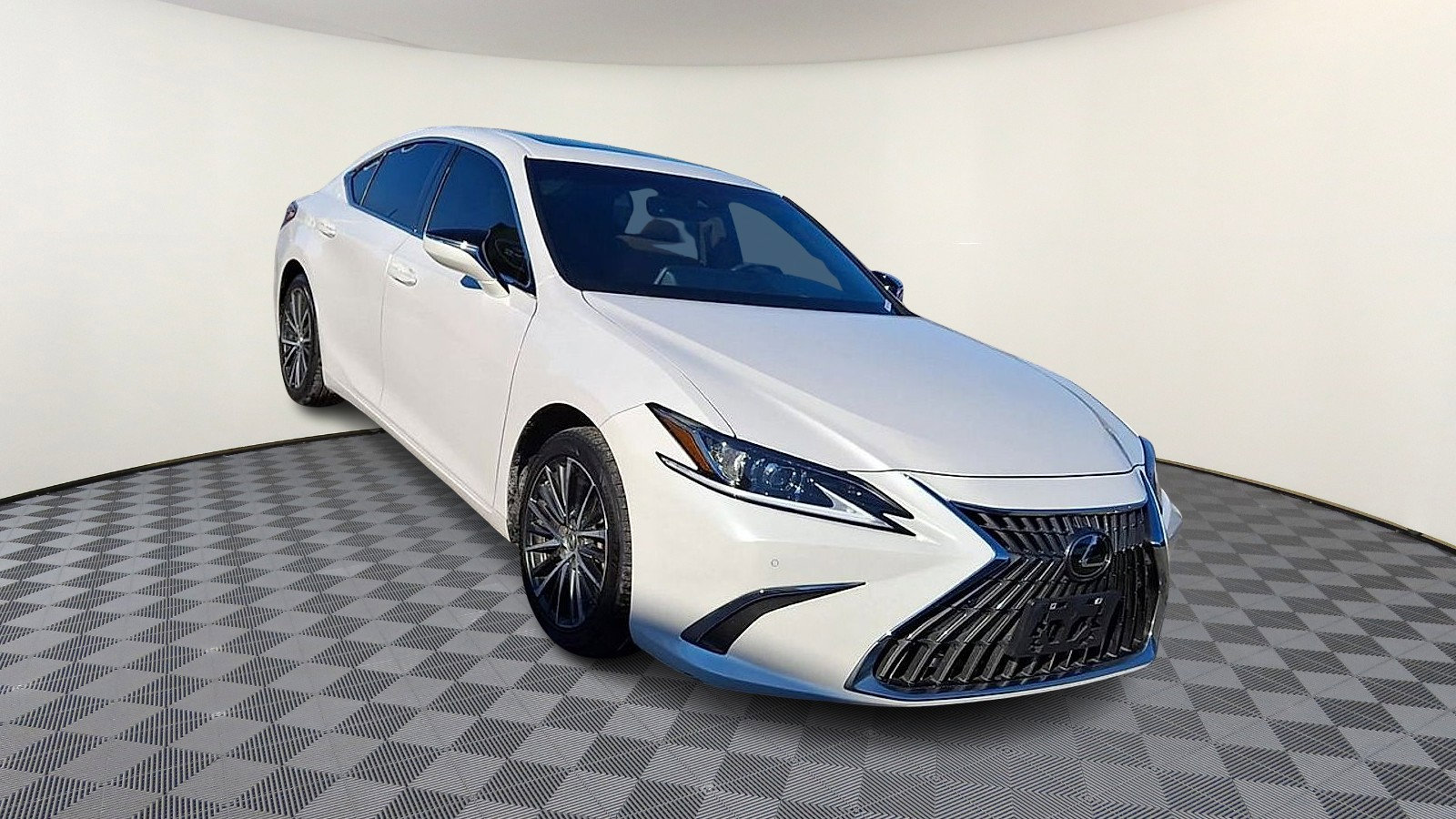 Used 2022 Lexus ES 350 w/ Premium Package image 2