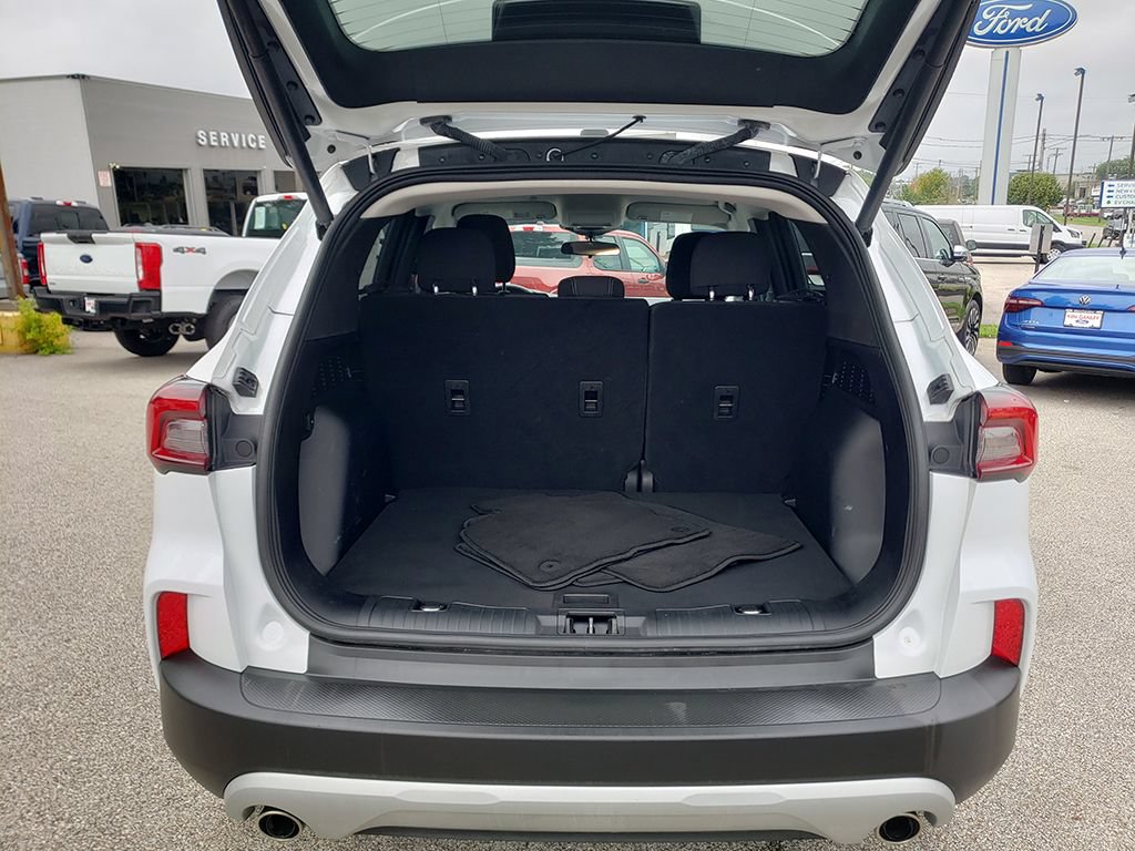 Certified 2023 Ford Escape Active AWD/4WD image 16