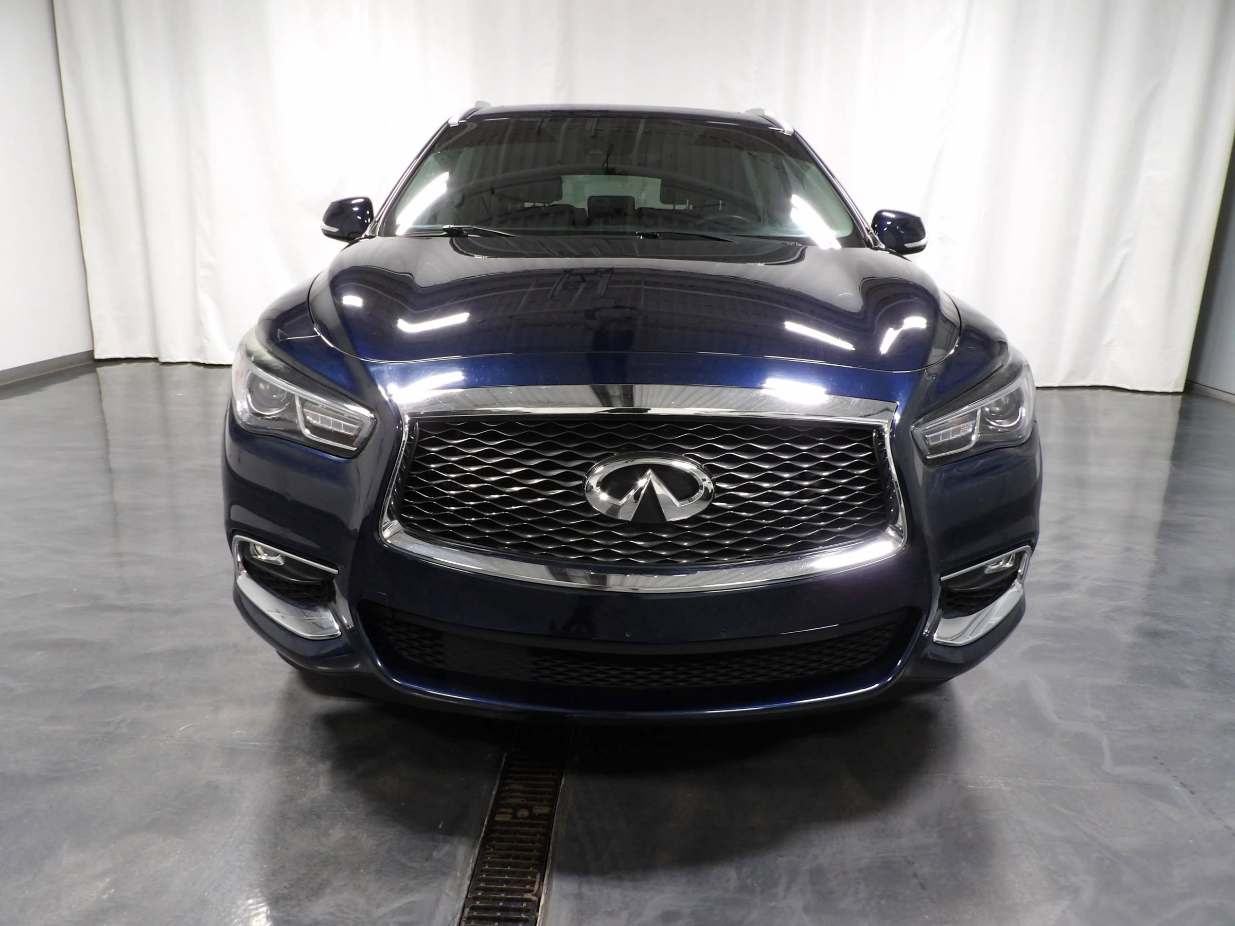 Used 2020 INFINITI QX60 Luxe AWD/4WD image 2