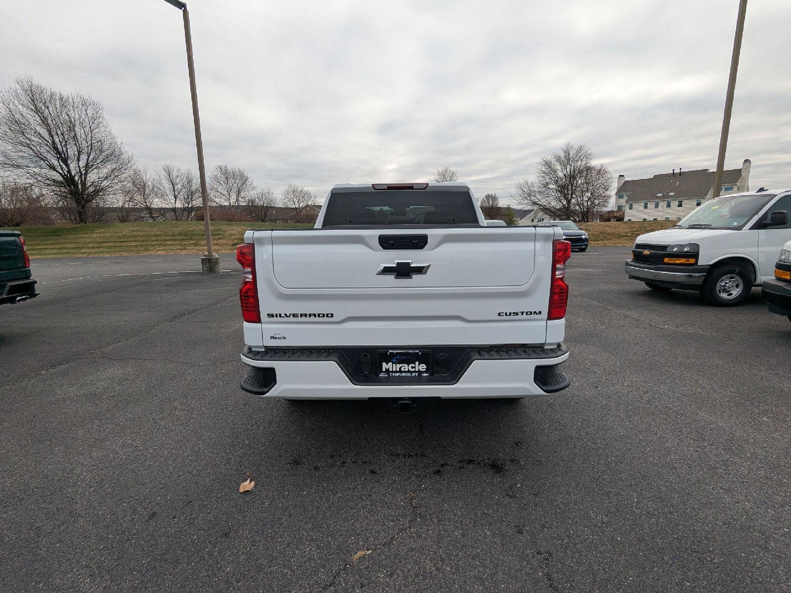 Certified 2024 Chevrolet Silverado 1500 Custom w/ Turbomax Blackout Package image 7