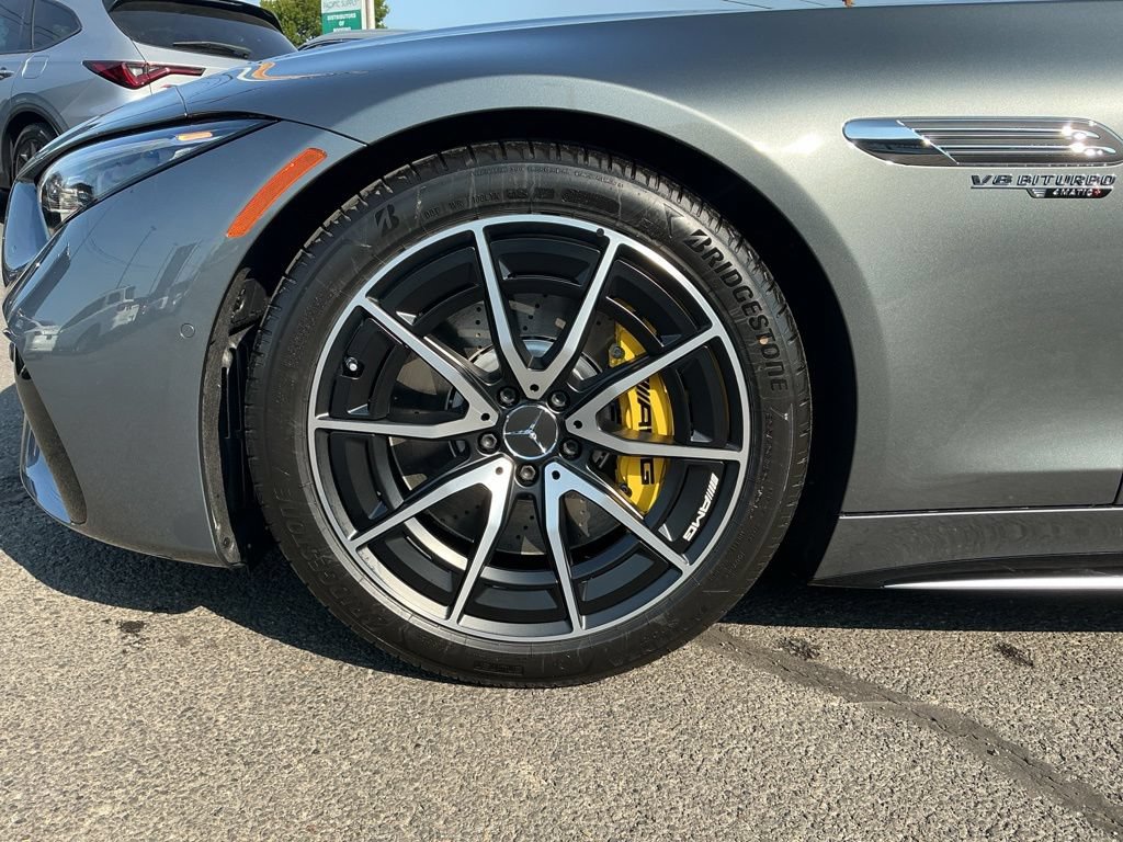 New 2026 Mercedes-Benz SL 63 AMG 4MATIC image 2