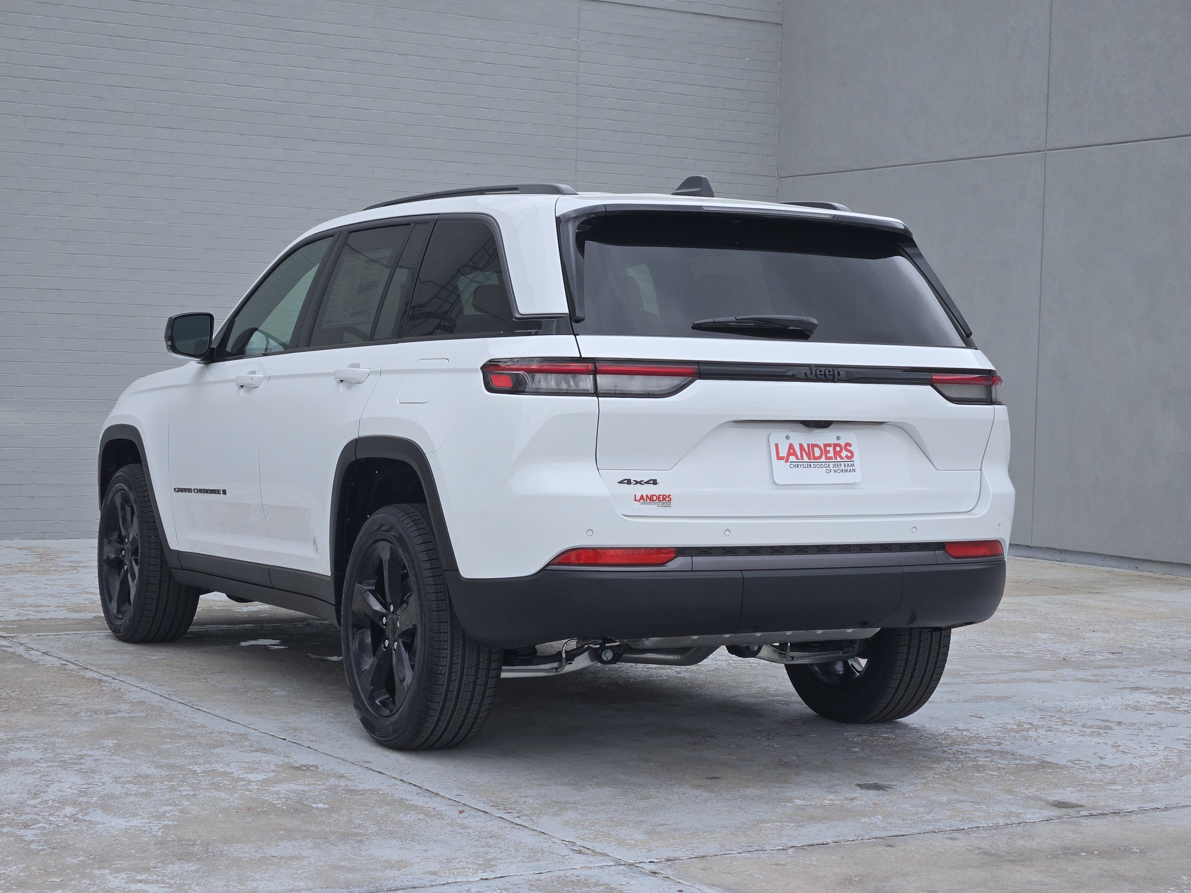 New 2026 Jeep Grand Cherokee Limited w/ Limited Altitude Package AWD/4WD image 3
