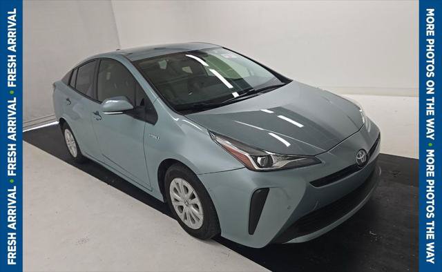 Certified 2022 Toyota Prius LE FWD image 1
