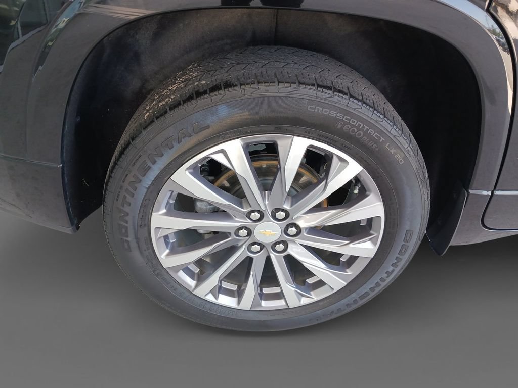 Used 2022 Chevrolet Traverse Premier FWD image 10