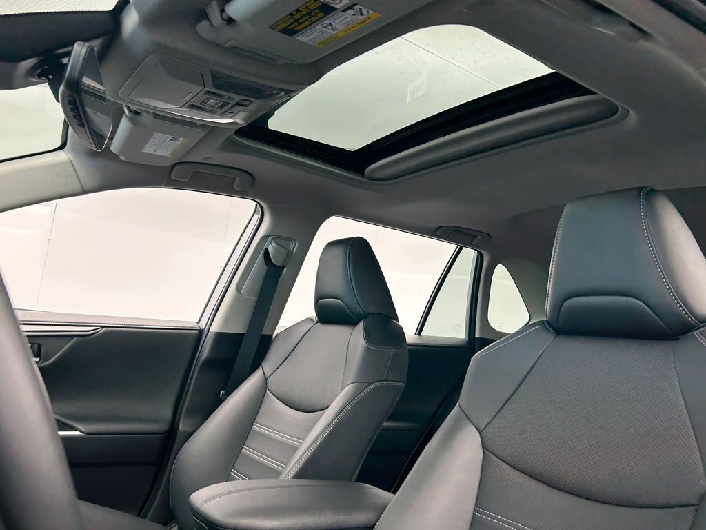 Used 2025 Toyota RAV4 Limited image 13