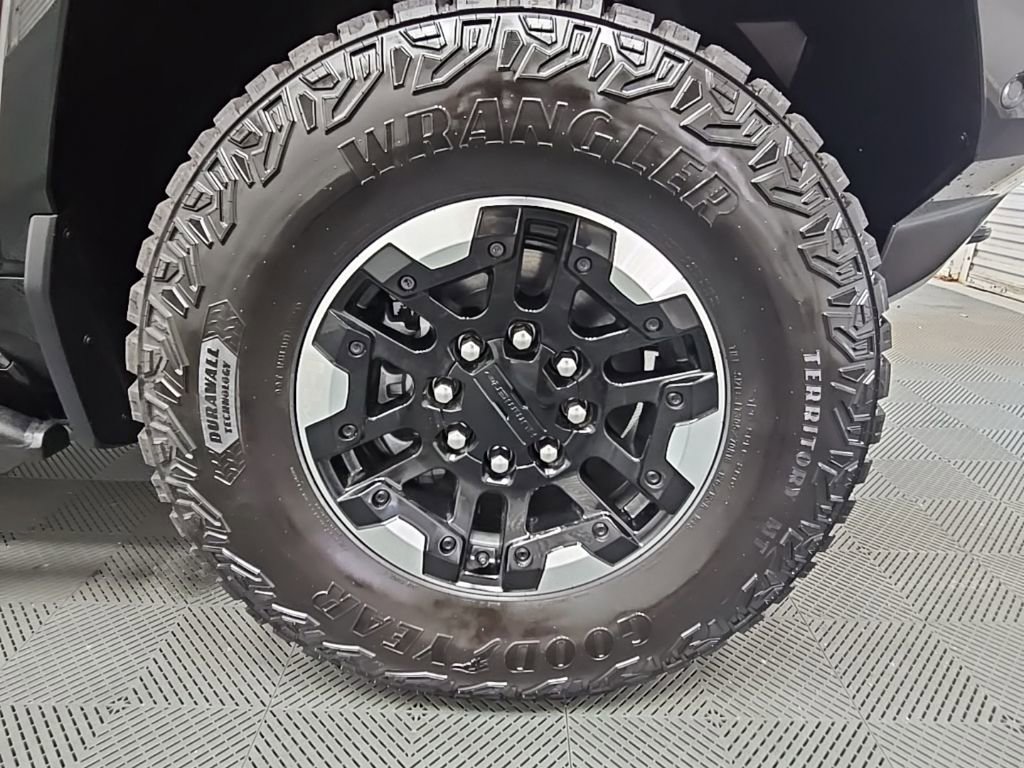 New 2025 GMC Hummer EV 2X w/ Extreme Off-Road Package image 52