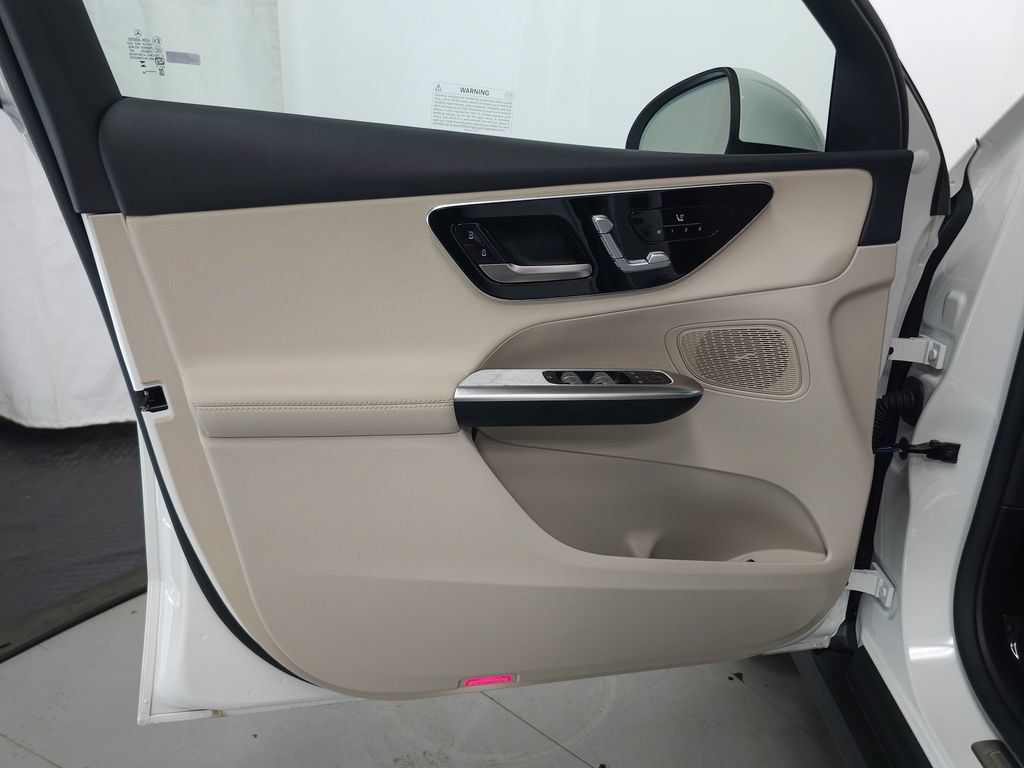 Certified 2026 Mercedes-Benz GLC 300 4MATIC image 5