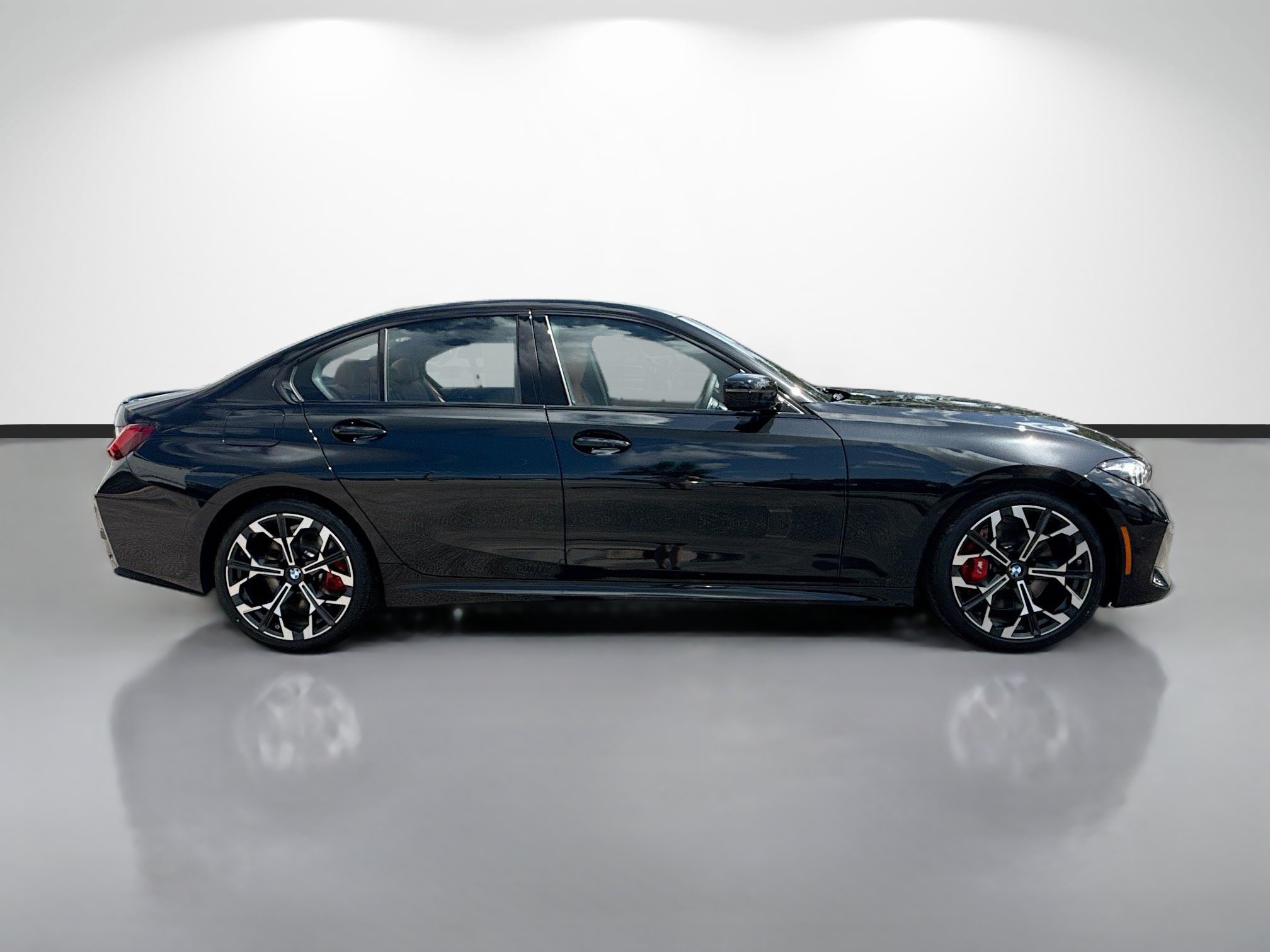 New 2026 BMW 330i Sedan w/ M Sport Package RWD image 2