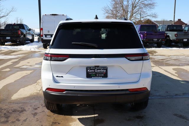 New 2026 Jeep Grand Cherokee Laredo image 30