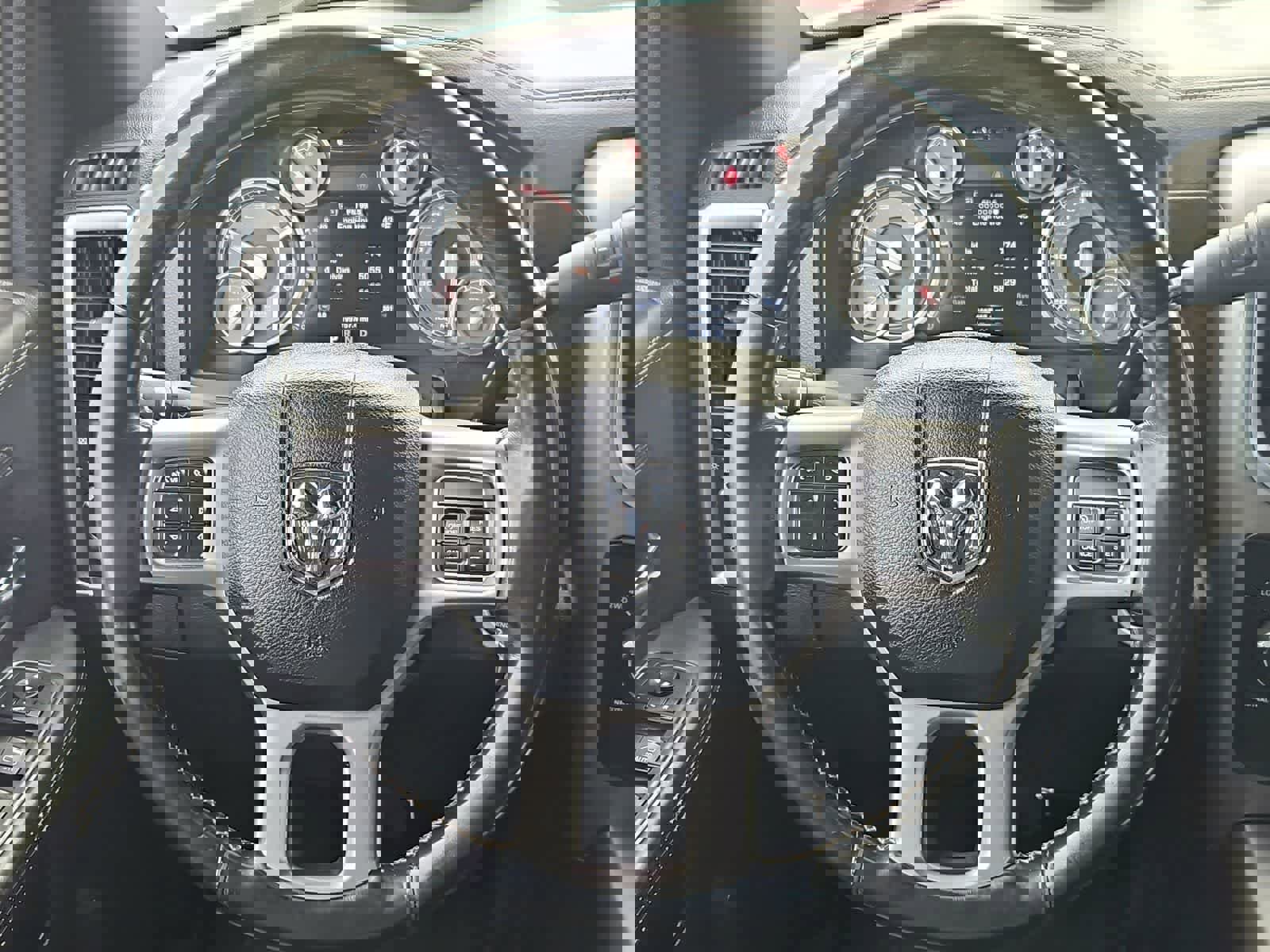 Used 2016 RAM 3500 Laramie Longhorn image 23