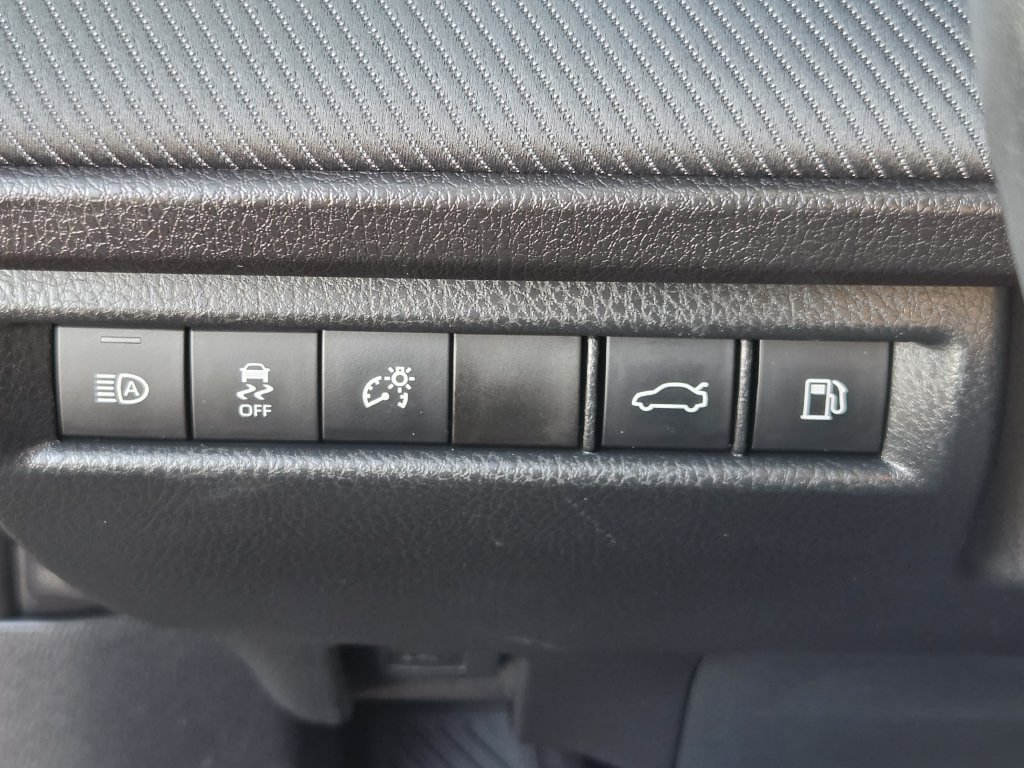 Used 2026 Toyota Camry SE FWD image 25