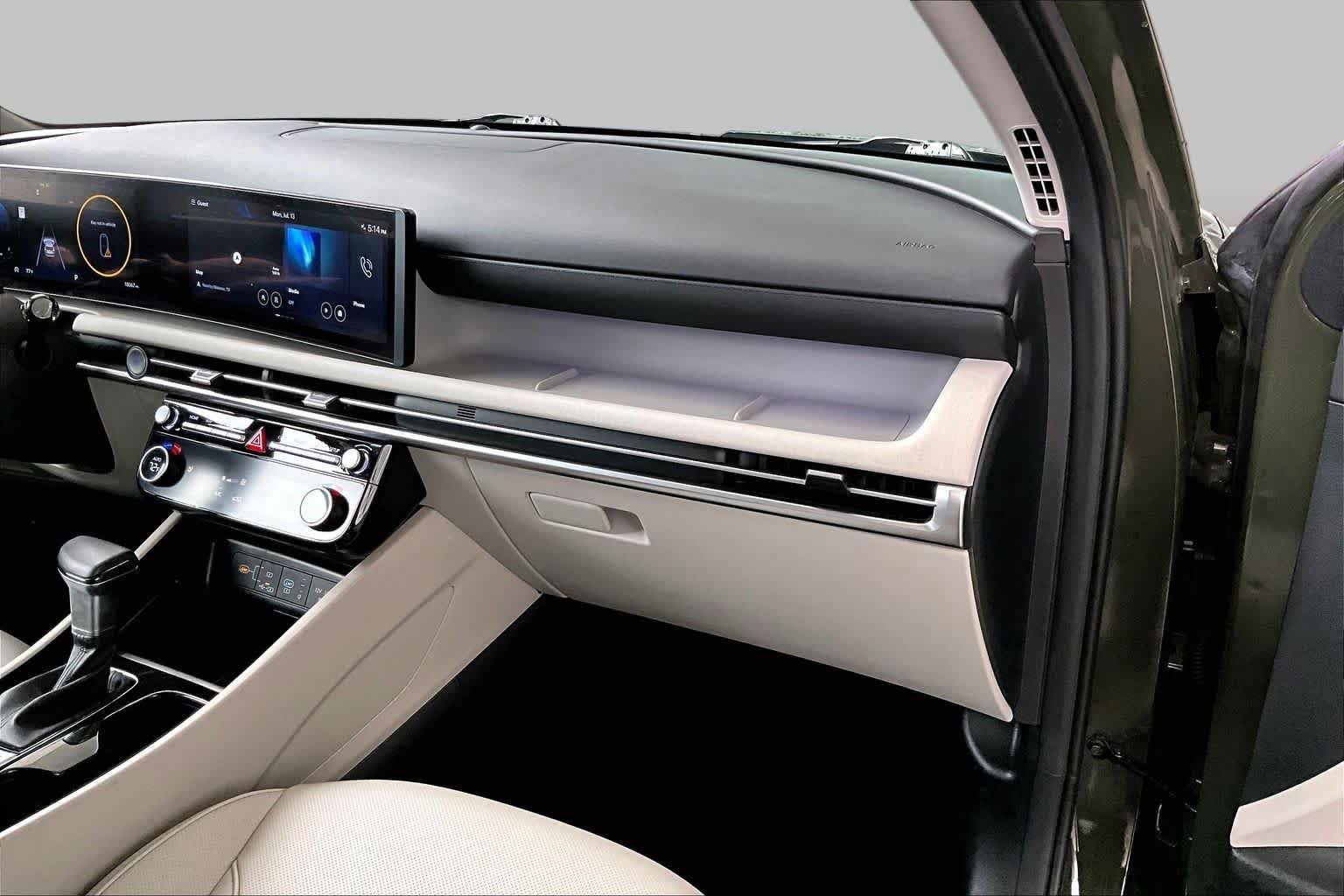 Used 2025 Hyundai Tucson SEL FWD image 17