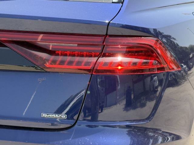 Used 2019 Audi Q8 Prestige AWD/4WD image 7