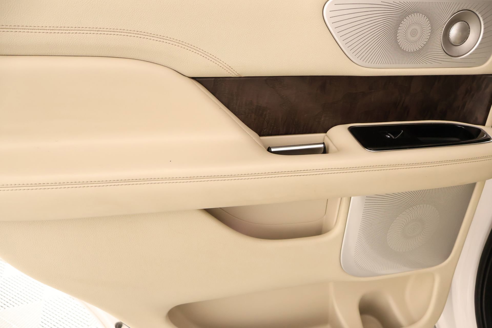 Used 2019 Lincoln Navigator Reserve AWD/4WD image 20