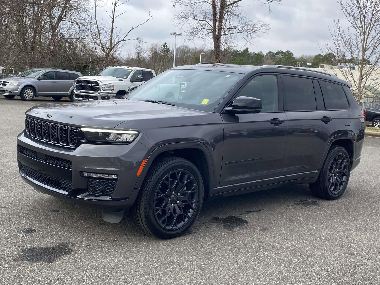 Used 2023 Jeep Grand Cherokee L Summit w/ High Altitude Package image 3