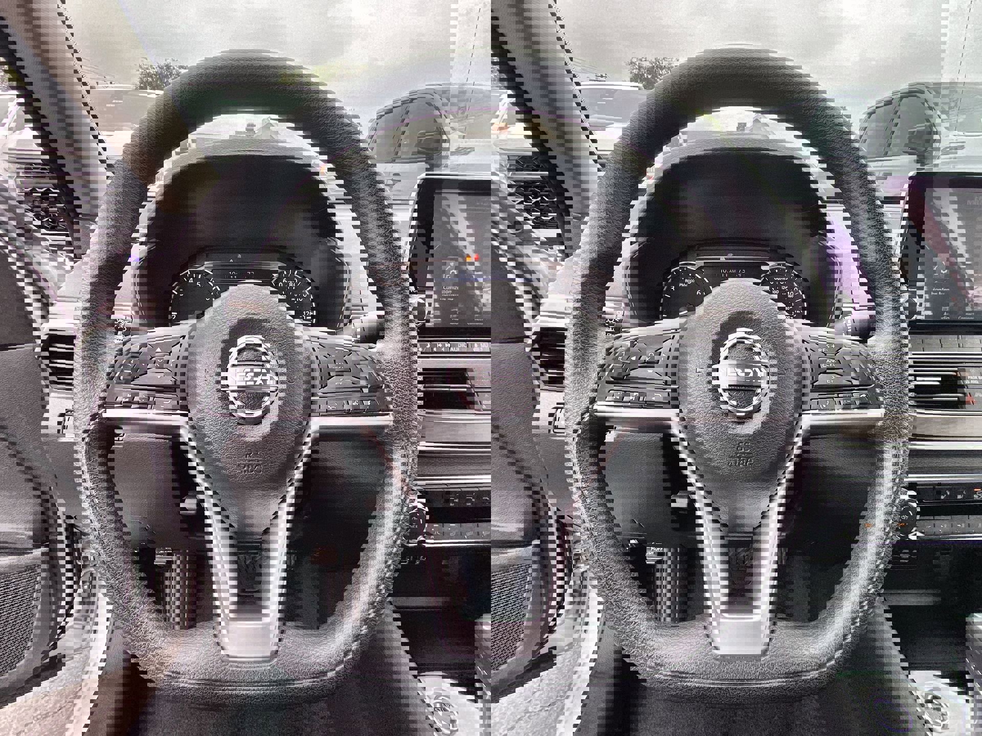 Used 2024 Nissan Altima 2.5 SV image 16