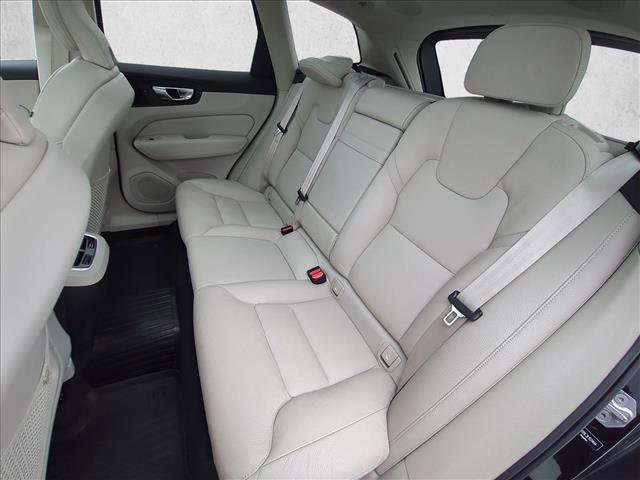 Used 2020 Volvo XC60 T5 Inscription w/ Protection Package image 20