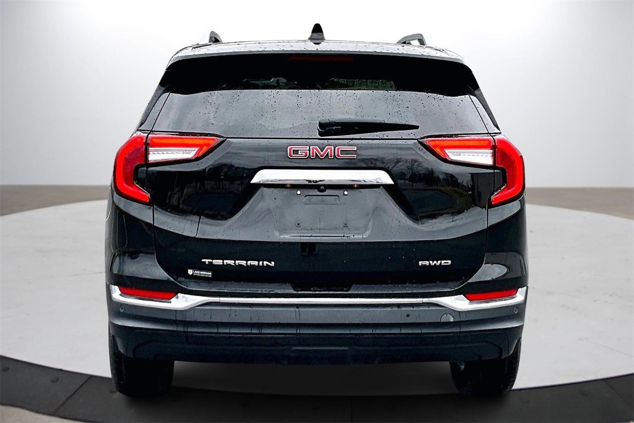 Used 2022 GMC Terrain SLT w/ Infotainment Package II image 8