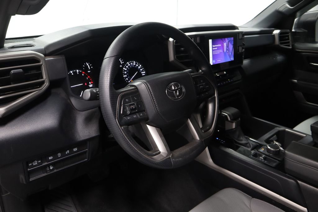 Used 2025 Toyota Tundra SR5 AWD/4WD image 25