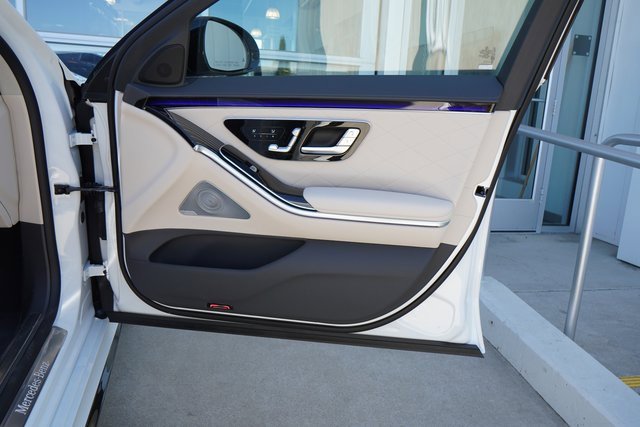 New 2025 Mercedes-Benz S 580 4MATIC Sedan image 19