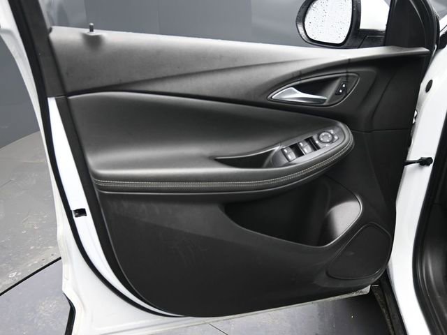 Used 2025 Buick Encore GX Preferred image 13