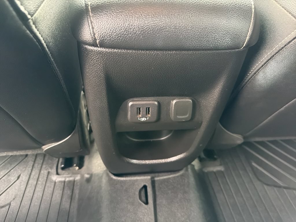 Used 2019 Chevrolet Colorado ZR2 w/ ZR2 Midnight Special Edition AWD/4WD image 13