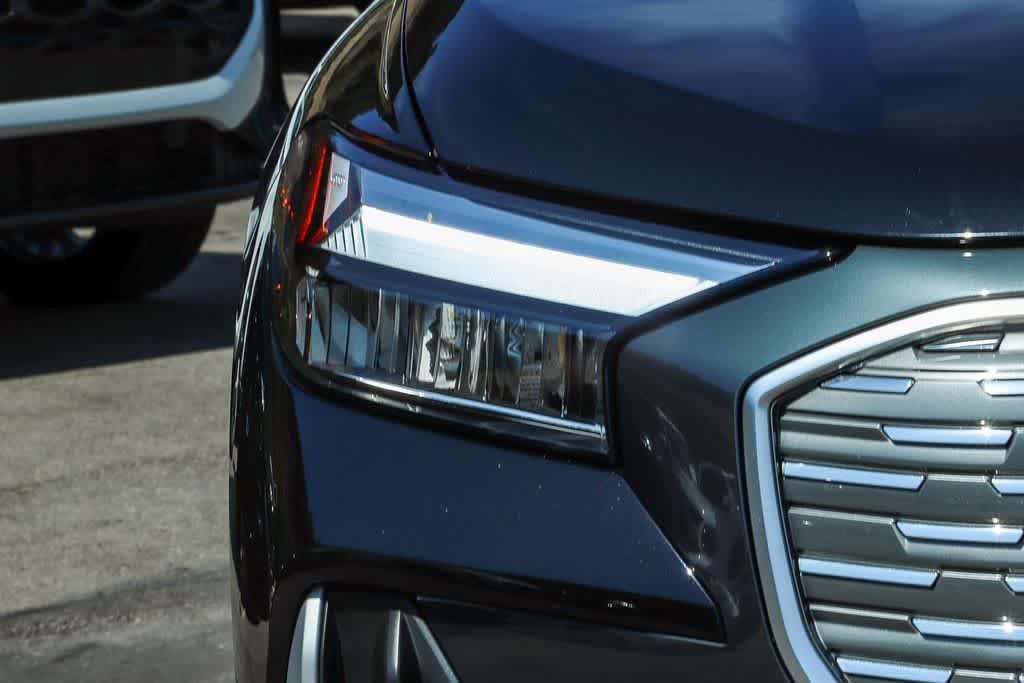 Used 2023 Audi Q4 e-tron Premium AWD/4WD image 8